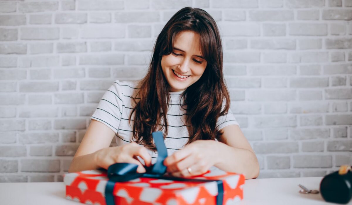 Employee gift policy